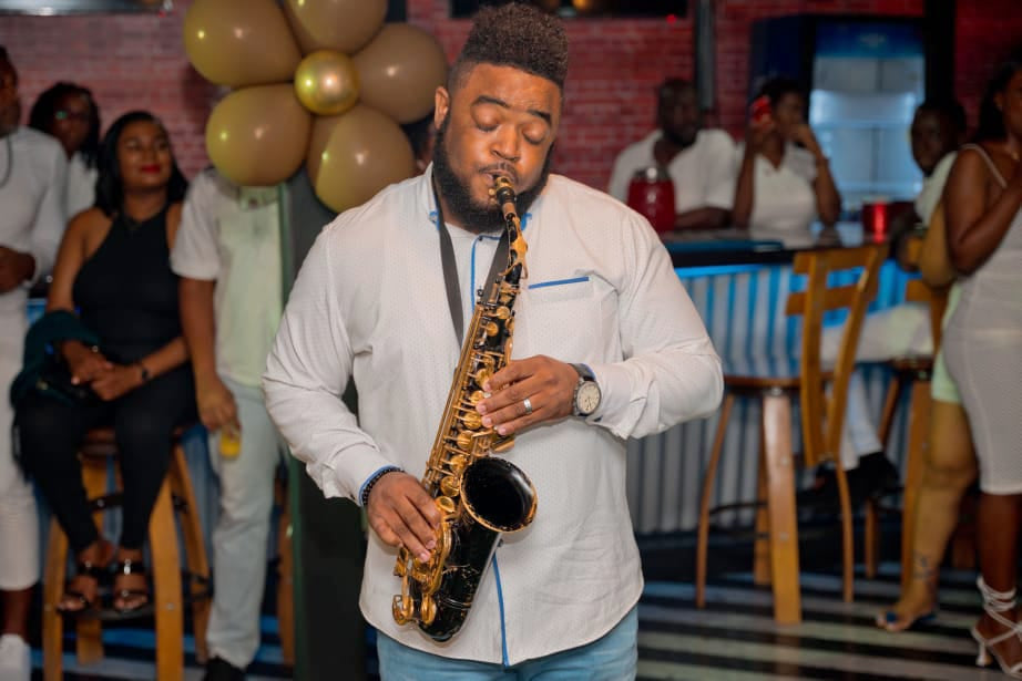 Basic Saxophone Serenade by Leon Smith
